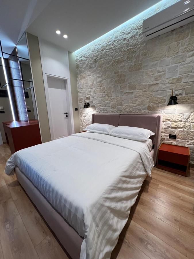 Hotel Bujtina Apsus Berat Exterior foto